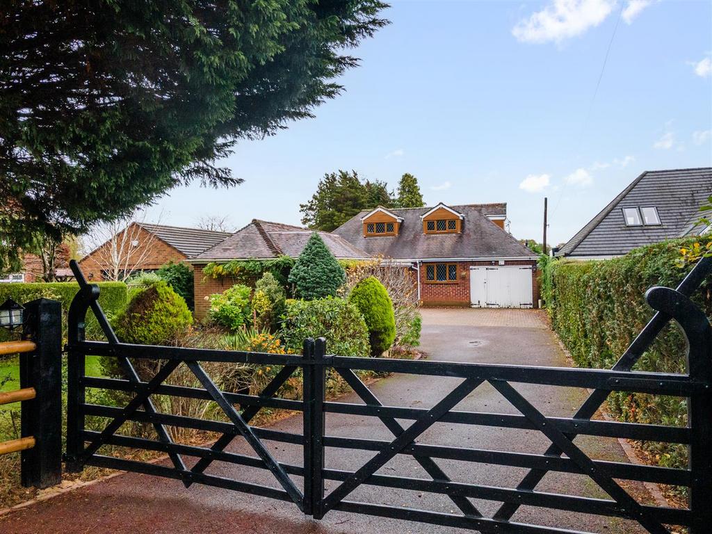 132 Earlswood Common 8.jpg