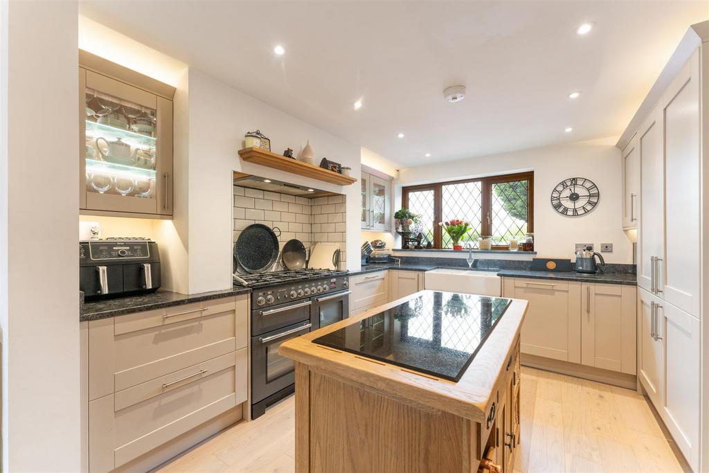 132 Earlswood Common 11.jpg