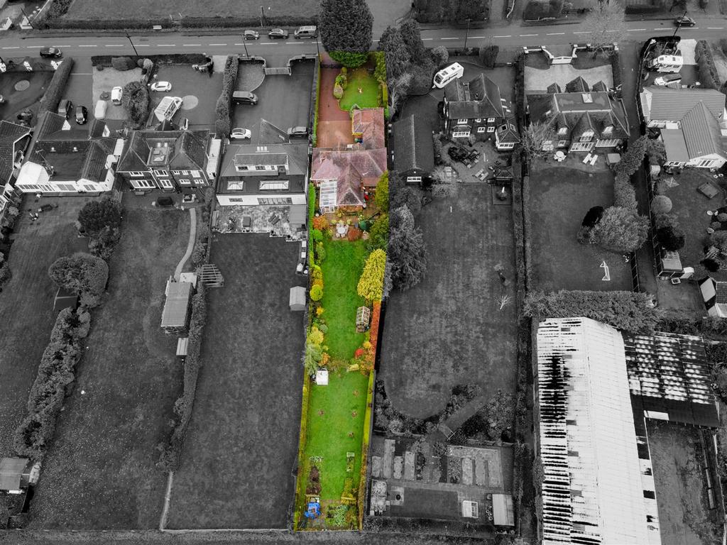 132 Earlswood Common 7 B&amp;W.jpg