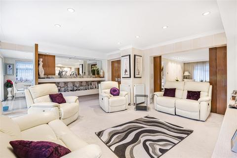 undefined, Duchy Road, Hadley Wood