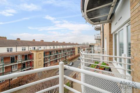 1 bedroom flat for sale, New Caledonian Wharf, Canada Water, SE16