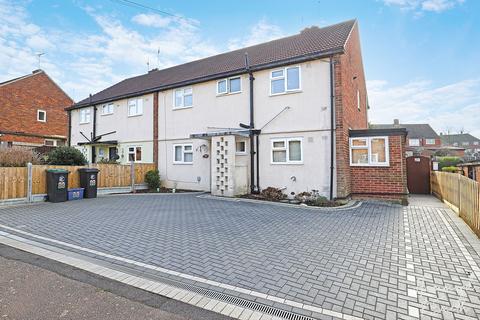 2 bedroom maisonette for sale, Beaconfield Road, Epping CM16