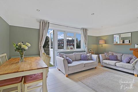 89a Beaconfield Road, Epping, CM16 5AT