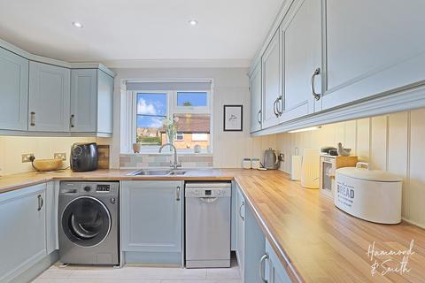 89a Beaconfield Road, Epping, CM16 5AT