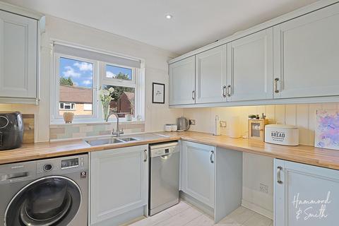 89a Beaconfield Road, Epping, CM16 5AT