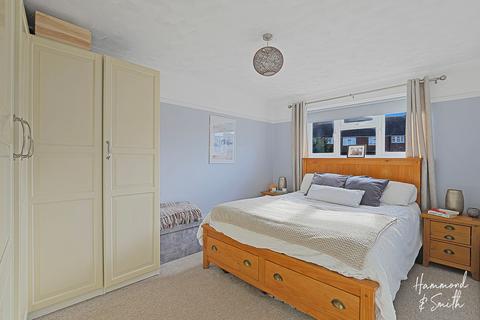 89a Beaconfield Road, Epping, CM16 5AT
