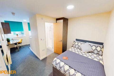 Studio to rent, The Cube, Bolton BL1