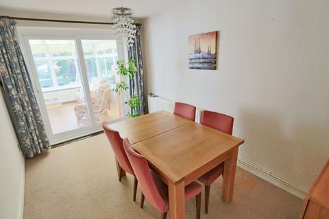 3 bedroom detached bungalow for sale, Taunton Lane, Coulsdon, CR5 1SF