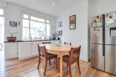 3 bedroom terraced house for sale, Macdonald Avenue, Westcliff-on-Sea SS0