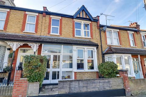 3 bedroom terraced house for sale, Macdonald Avenue, Westcliff-on-Sea SS0