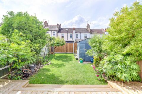 3 bedroom terraced house for sale, Macdonald Avenue, Westcliff-on-Sea SS0
