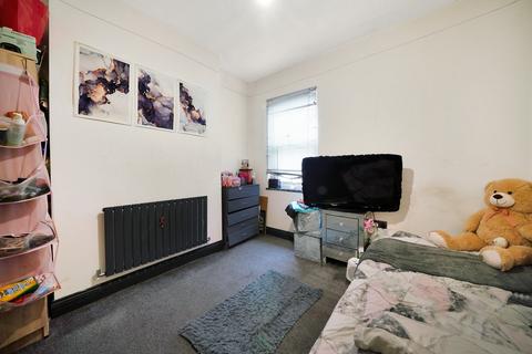 4 bedroom terraced house for sale, Stuart Road, Thornton Heath, CR7