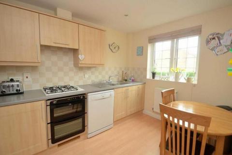 3 bedroom townhouse to rent, Porthallow Close, Orpington