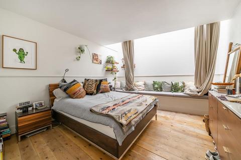 3 bedroom maisonette for sale, Notting Hill,  London,  W11,  W11