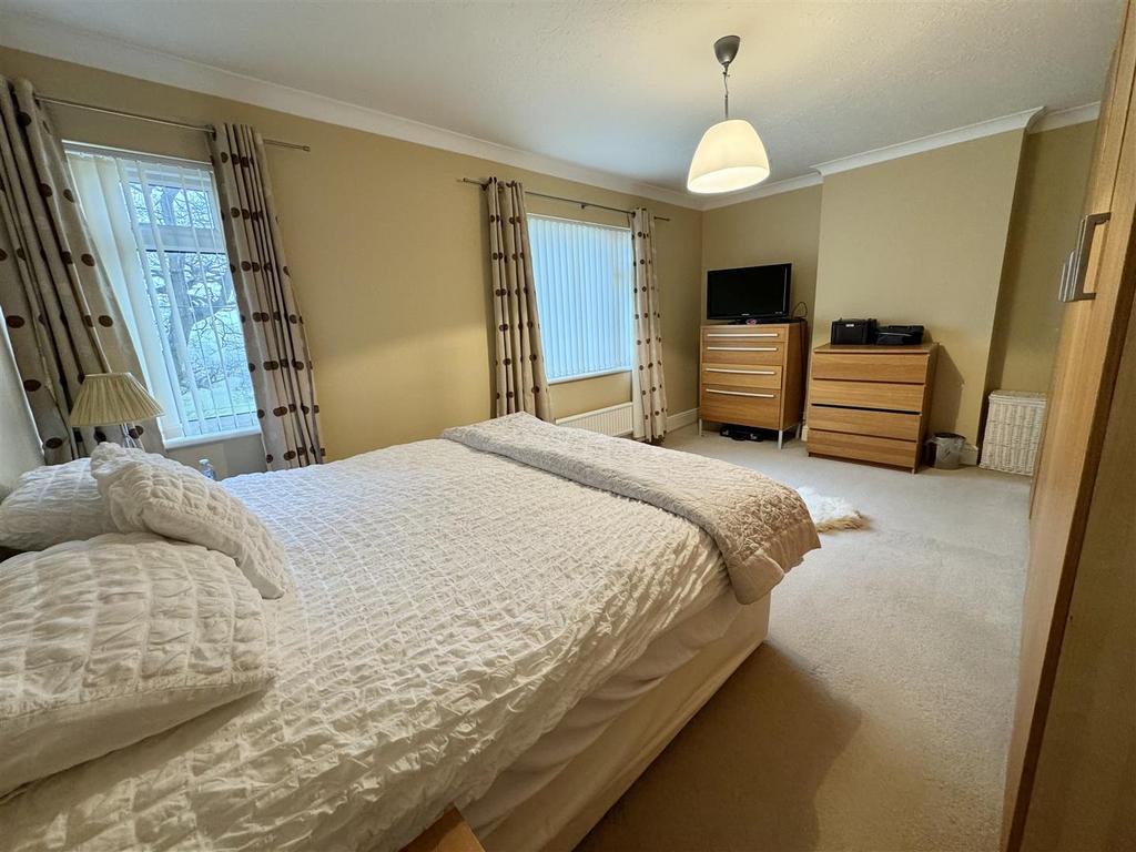 Double bedroom 2