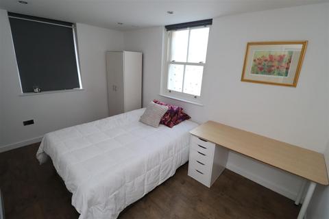 House share to rent, Golders Green Road, London