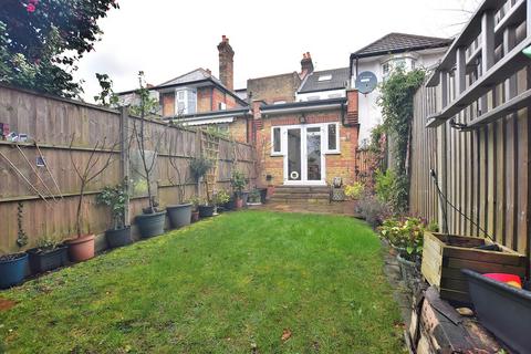 12a The Mall, London, N14 6LN