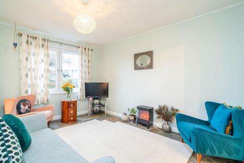 25 Robert Burns Drive, Edinburgh, EH16 6YP