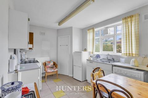 94 Chain Road, Manchester, M9 6GN