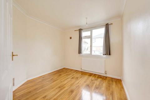 2 bedroom flat to rent, Willow Road, London W5