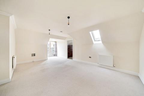 2 bedroom flat to rent, Portsmouth Road, St. John House, KT11