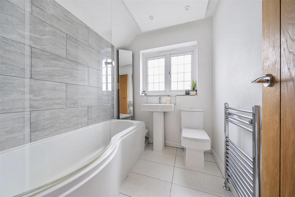 Homestead village Ramsgate, 3 bed room end of terr