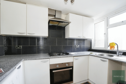 2 bedroom ground floor flat for sale, Inniskilling Road, PLAISTOW, E13