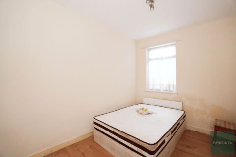 2 bedroom ground floor flat for sale, Inniskilling Road, PLAISTOW, E13