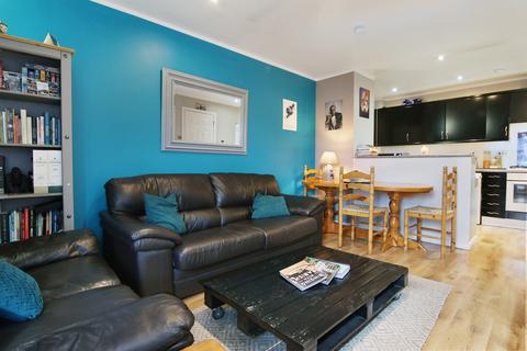 2 bedroom flat for sale, 90/7 Chesser Crescent, Edinburgh, EH14 1SE