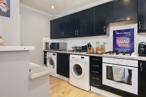 2 bedroom flat for sale, 90/7 Chesser Crescent, Edinburgh, EH14 1SE