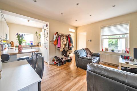 2 bedroom maisonette for sale, Farnham Road, Guildford, Surrey, GU1