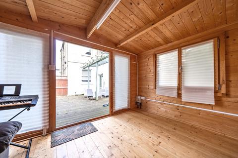 2 bedroom maisonette for sale, Farnham Road, Guildford, Surrey, GU1