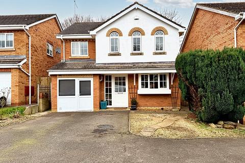 4 bedroom detached house for sale, Roman Way, Daventry, Northamptonshire, NN11 0RW