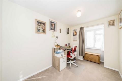 2 bedroom flat for sale, Weald Close, London SE16