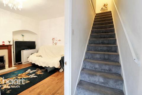 2 bedroom terraced house for sale, Coombes Road, Dagenham