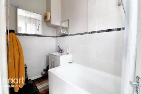 2 bedroom terraced house for sale, Coombes Road, Dagenham