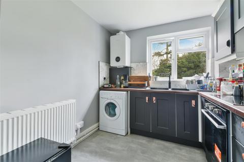 2 bedroom flat for sale, The Grove, Epsom