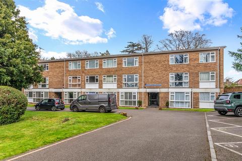 2 bedroom flat for sale, The Grove, Epsom