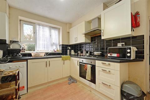 3 bedroom maisonette for sale, Harvey House, London Road, Essex