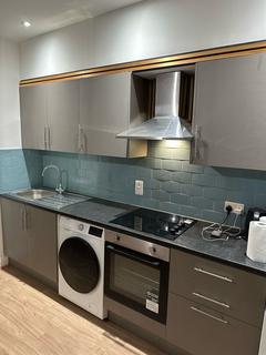 Studio to rent, Friern Barnet Road