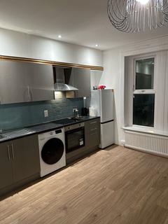 Studio to rent, Friern Barnet Road