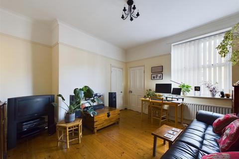 2 bedroom flat for sale, Park Crescent East, North Shields