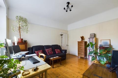 2 bedroom flat for sale, Park Crescent East, North Shields