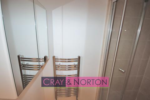 1 bedroom flat for sale, Lower Addiscombe Road, East Croydon, CR0