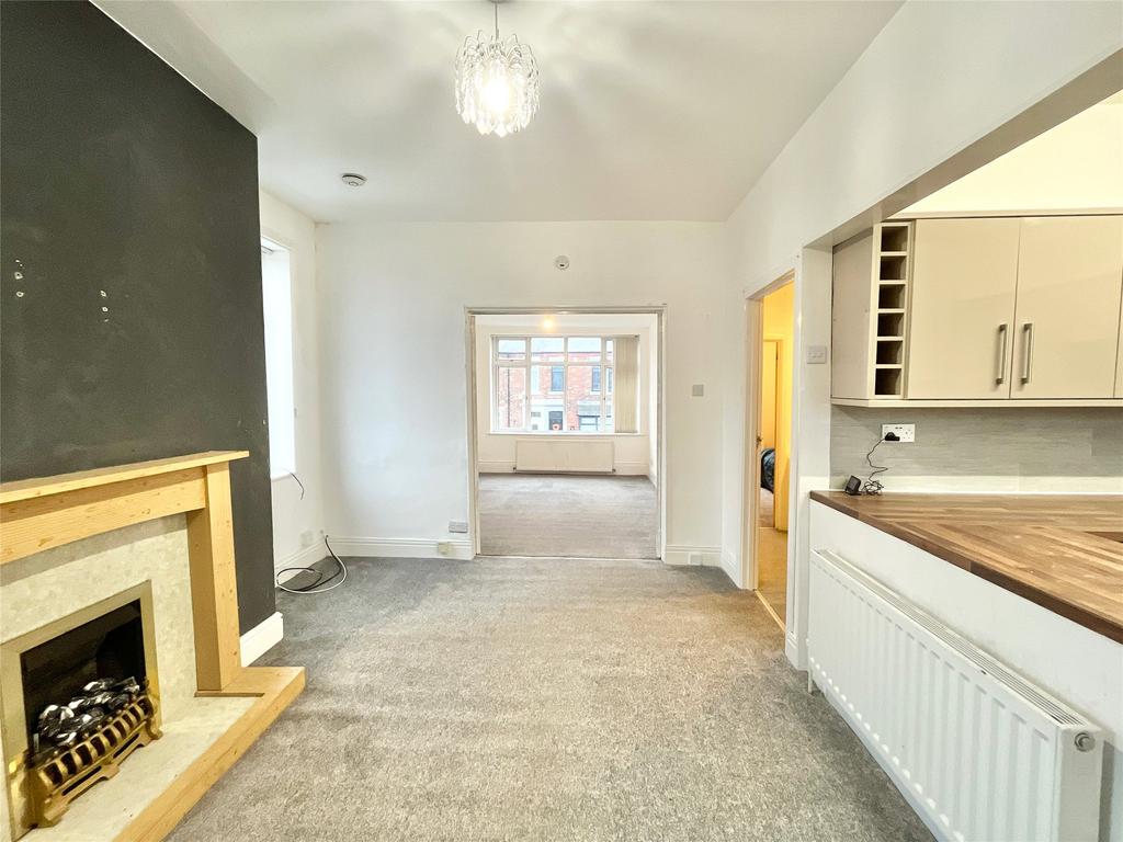 Lounge/Kitchen