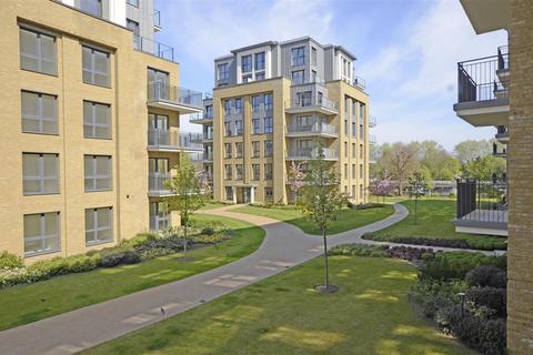 2 bedroom apartment to rent, Pinewood Gardens, Teddington