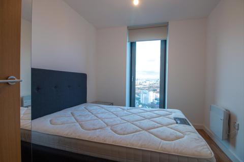 2 bedroom flat to rent, Media City, Michigan Point Tower B, 11 Michigan Avenue, Salford, M50