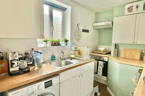 2 bedroom property for sale, High Street, Milford on Sea, Lymington, Hampshire, SO41