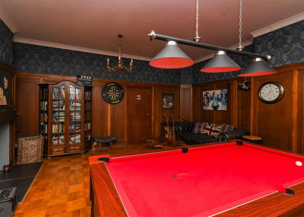 127 Wolverhampton Road - Games Room (2).jpg