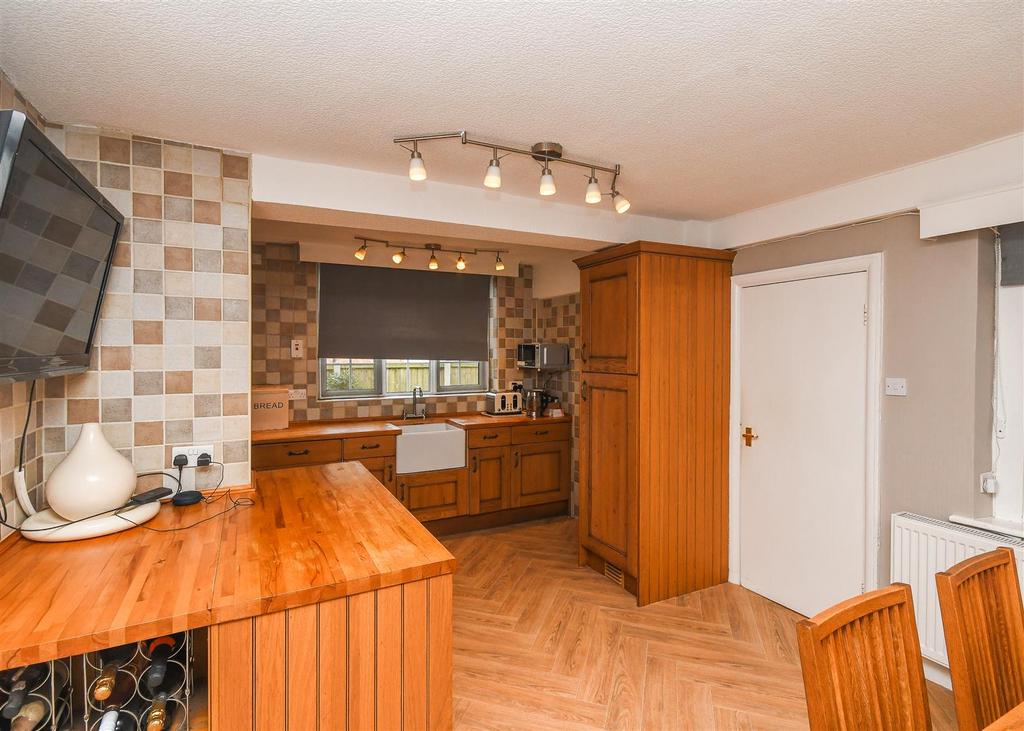 127 Wolverhampton Road - Kitchen Diner.jpg
